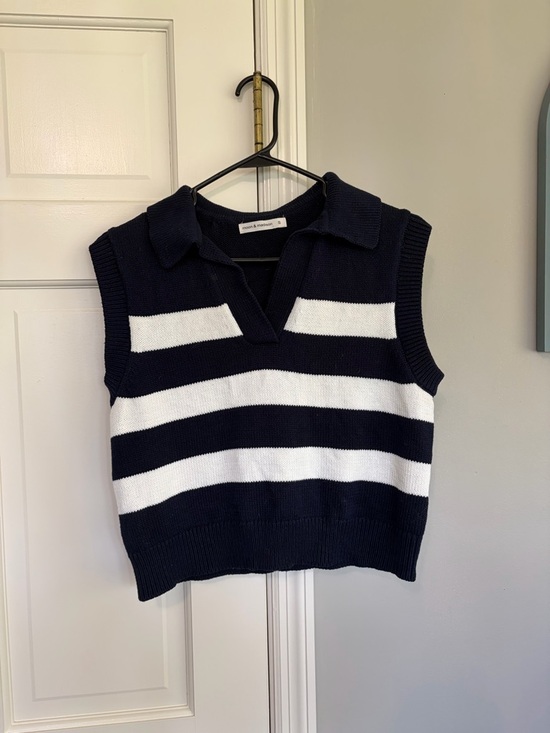 moon & madison Sweaters - moon & madison Navy Knit Sweater Top